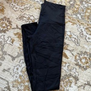 Lululemon high rise wunder unde tech leggings size 6!